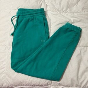 TNA cozy fleece boyfriend sweatpants